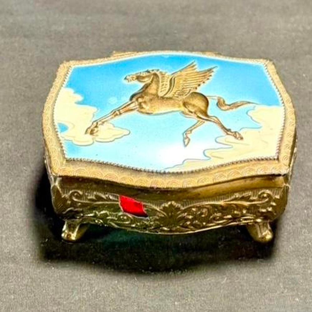 🚨VINTAGE Metal Enameled Brass Ornate Pegasus Winged Horse Trinket Jewelry Box🐴